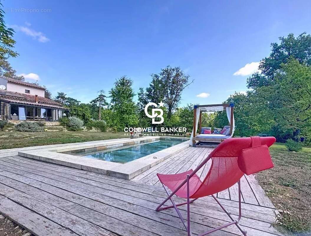 Maison à TOURRETTES