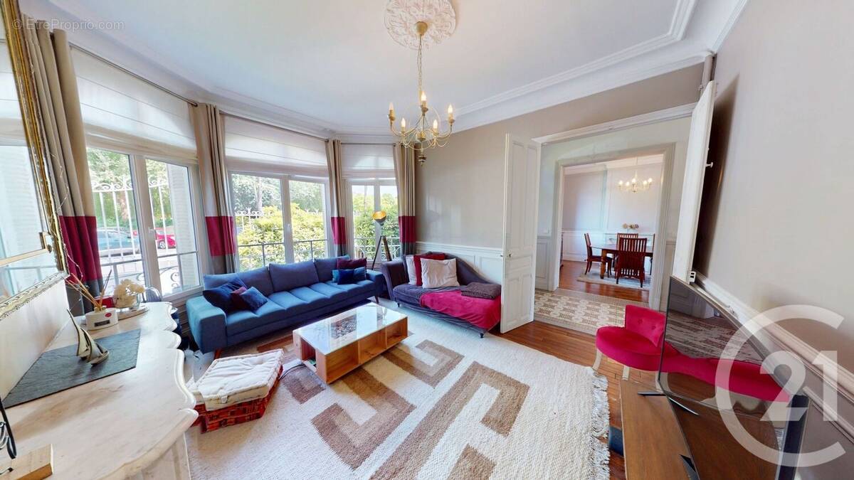 Maison à SAINT-QUENTIN