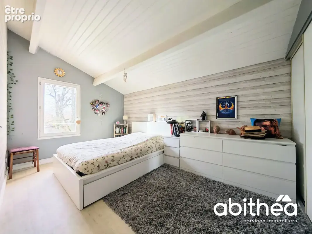 L'agence ABITHEA Libourne vous ouvre les portes d’un véritable cocon familial à Galgon… - photo 5