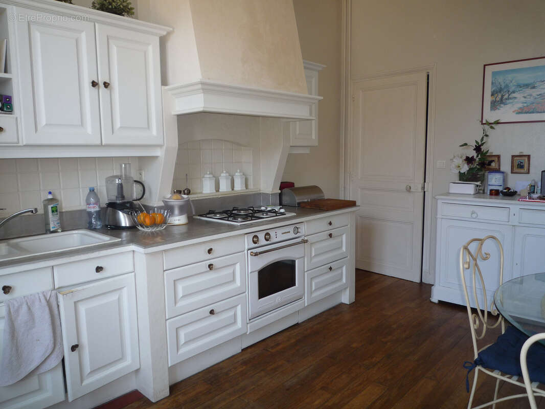 CHATEAU THIERRY  à vendre belle maison bourgeoise de 254 m2 dans un parc clos de 1372 m2 - photo 7