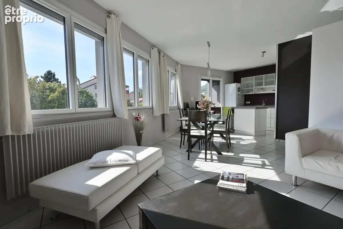 Appartement T3/T4 de 82 m2, balcon, cave et garage fermé   Secteur Beaulieu - photo 4