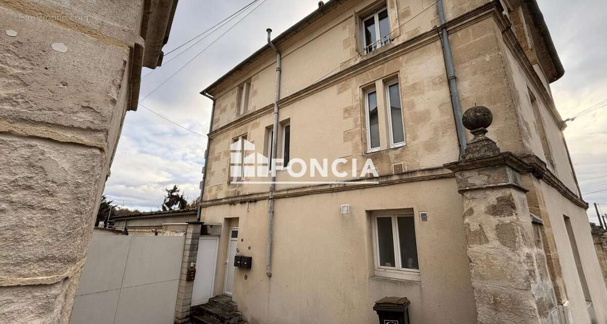 Appartement à LA COURONNE