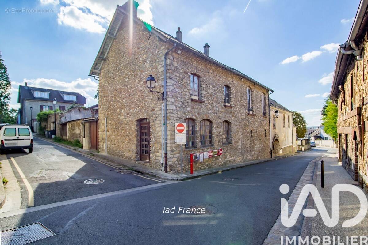 Photo 1 - Maison à MORAINVILLIERS