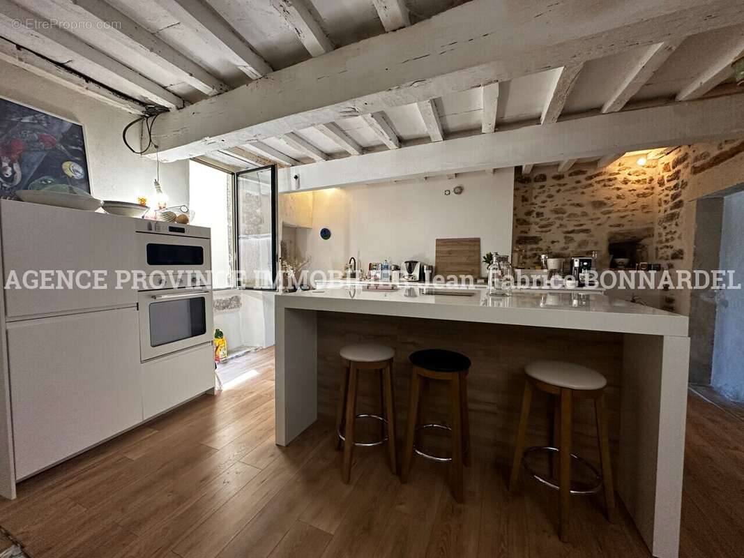 Maison 135 m² à Taulignan  - photo 7