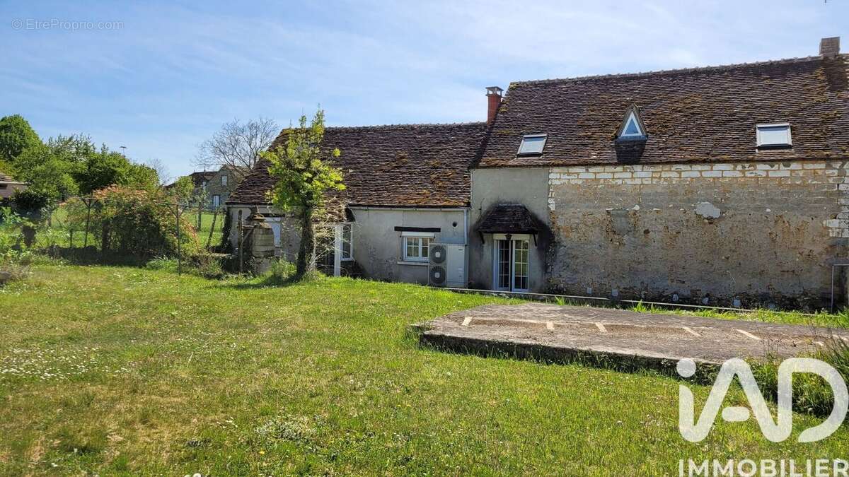 Maison 137 m² à Fontaine-La-Gaillarde  - photo 3