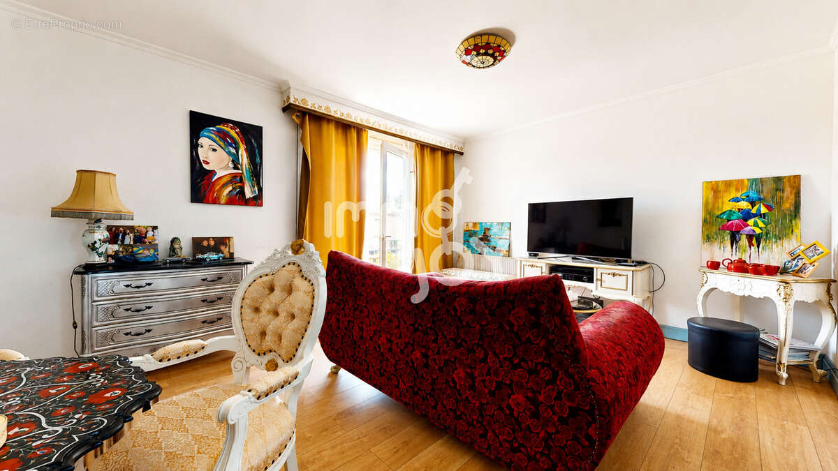 Appartement à CAZERES