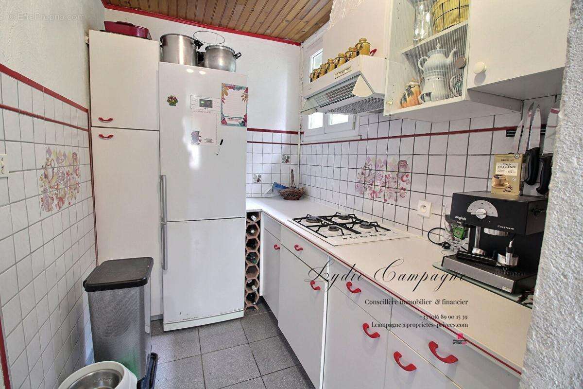 Maison vigneronne avec dépendance habitable, grand garage et terrain constructible - photo 13