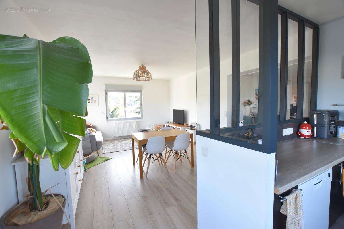 Appartement à FRANCHEVILLE