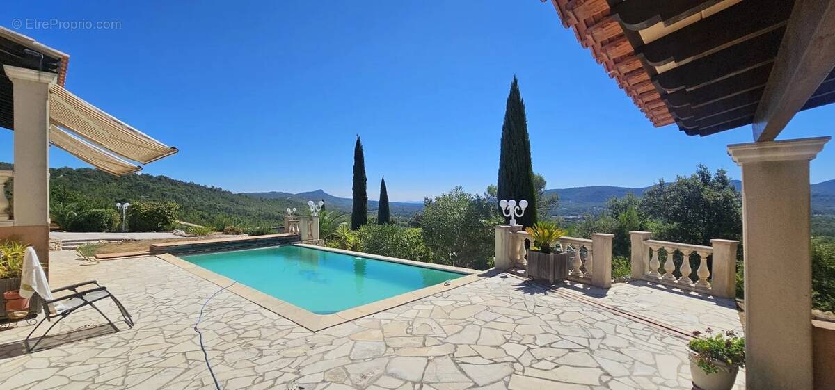 Superbe villa de plain-pied de 126 m² avec piscine à débordement – Garéoult - photo 1