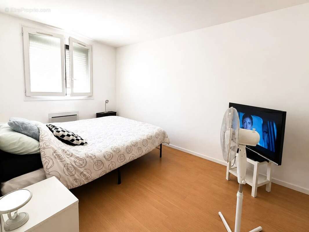 T4 de 73 m² à Tourcoing – Balcon, parking sécurisé - photo 4