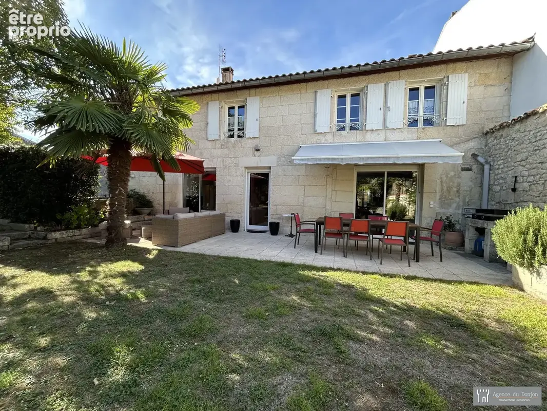 Photo Maison à Pons au prix de 378 000€