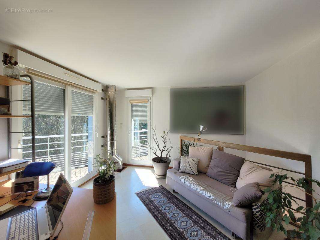 Maison à GINASSERVIS