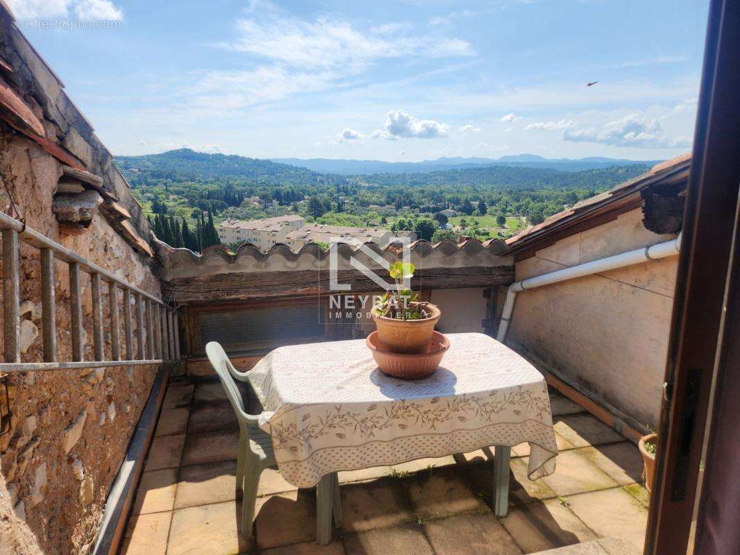 Appartement à SEILLANS