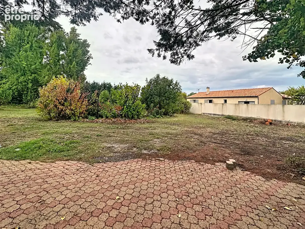 Photo Terrain à Rochefort au prix de 150 000€
