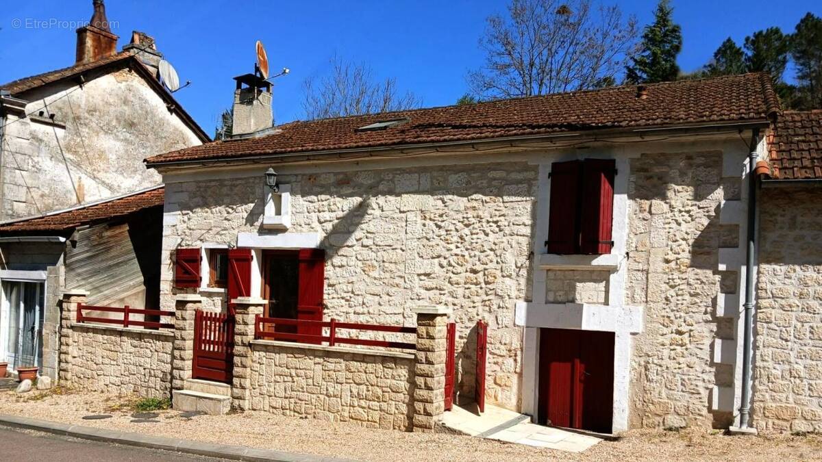 Maison à LEMPZOURS