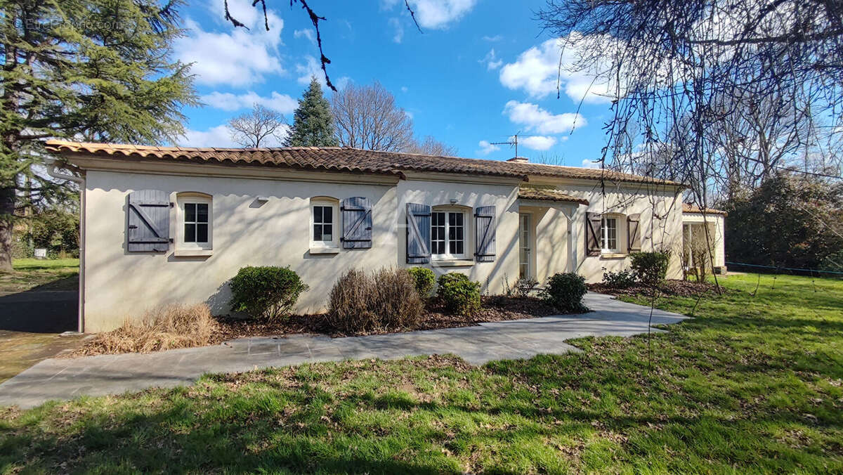 Maison à AIZENAY