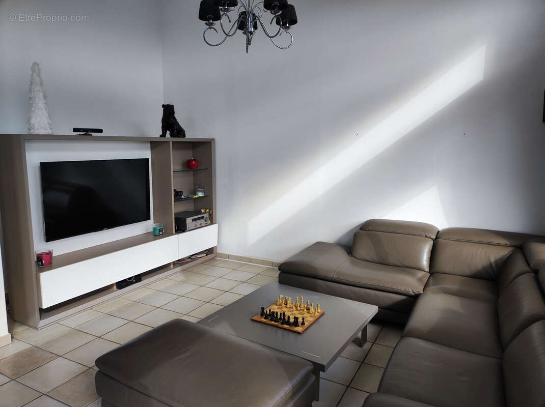 Maison à LA CHAPELLE-D'AUREC