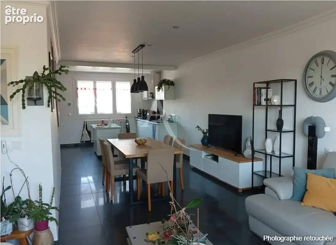Maison d'habitation en bon état ? fort potentiel commercial ou locatif - photo 3