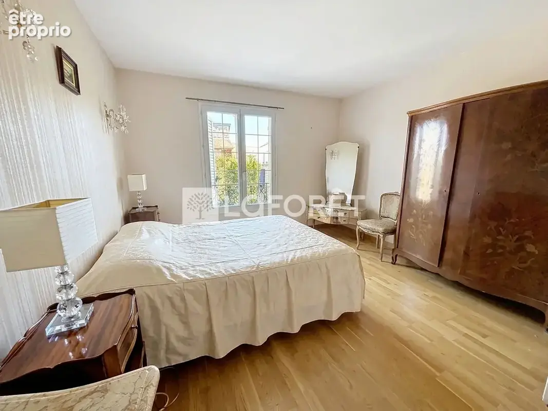 Maison Villejuif 8 pièce(s) 188 m2 - photo 8