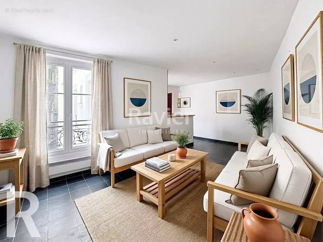 Appartement à PARIS-16E