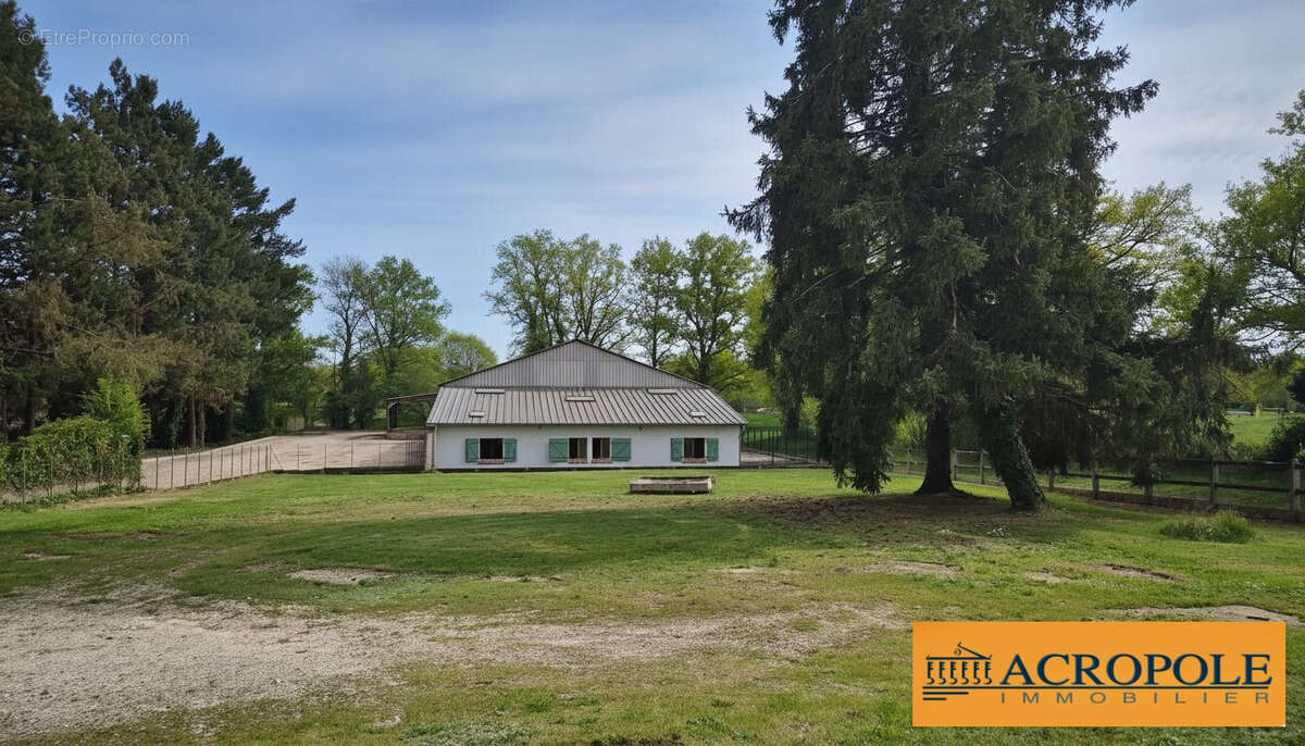 Appartement à COULLONS