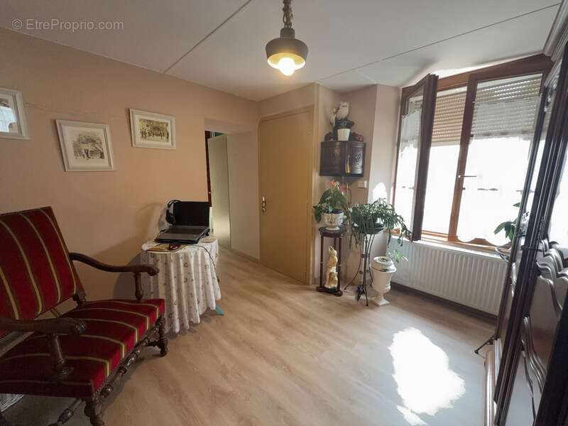 Maison atypique 180 m² – Centre Jussey (70) – Fort potentiel - photo 17