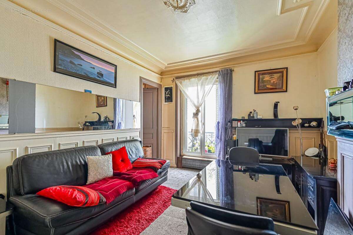 Appartement à PARIS-18E