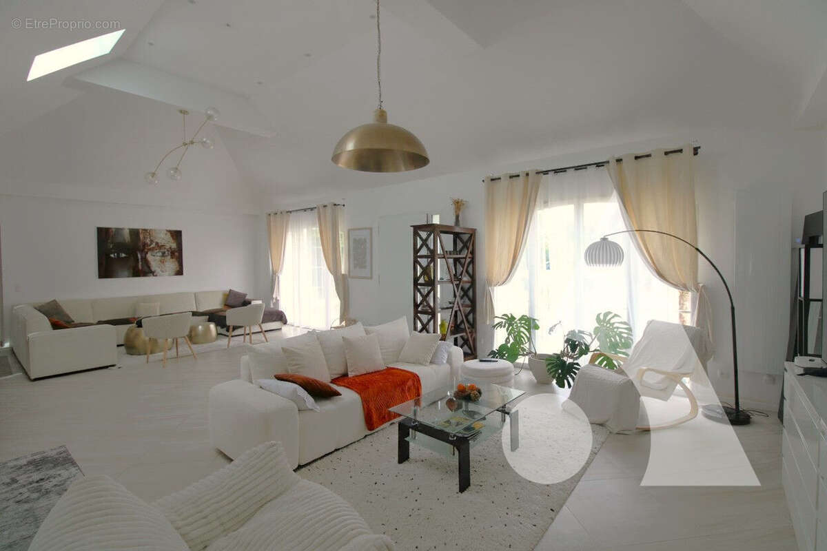 Maison de plain pied  de 156 m² a 10 min de senlis - photo 2