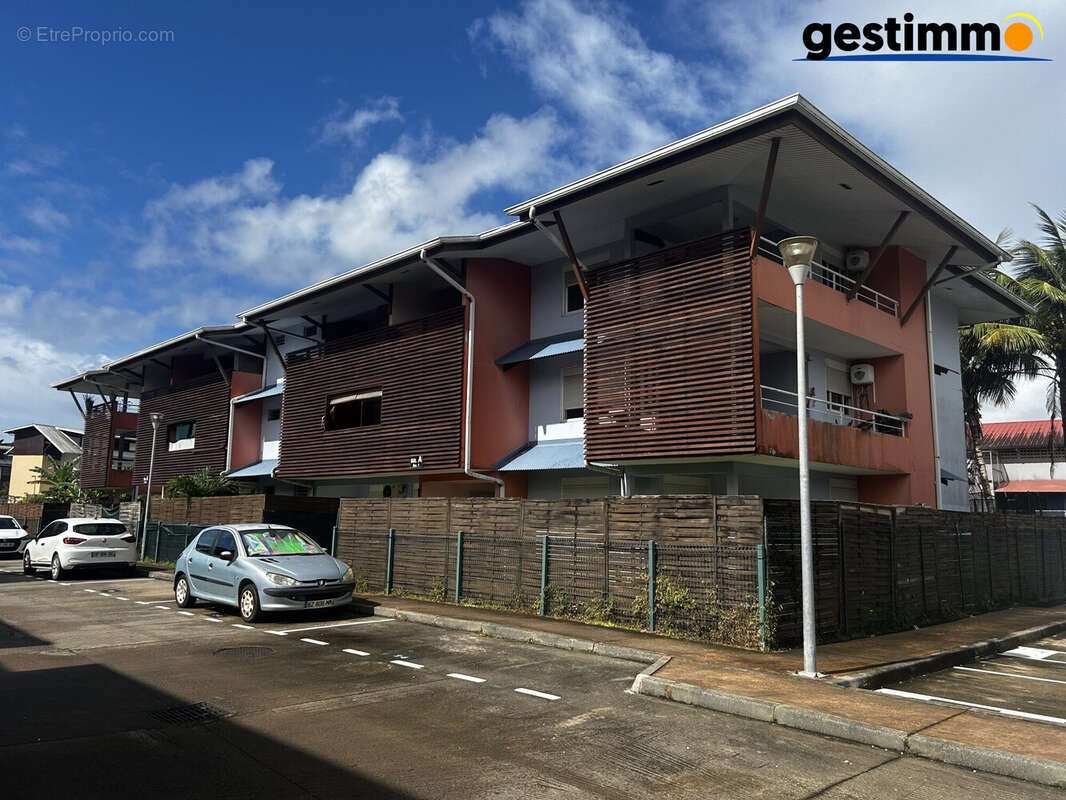 Appartement à REMIRE-MONTJOLY