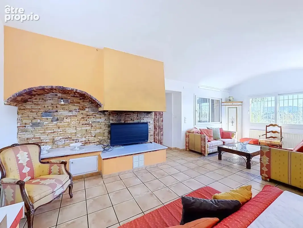 Saint-Roman de Bellet - Maison Niçoise - 6 Pièces - 228 m² - photo 4