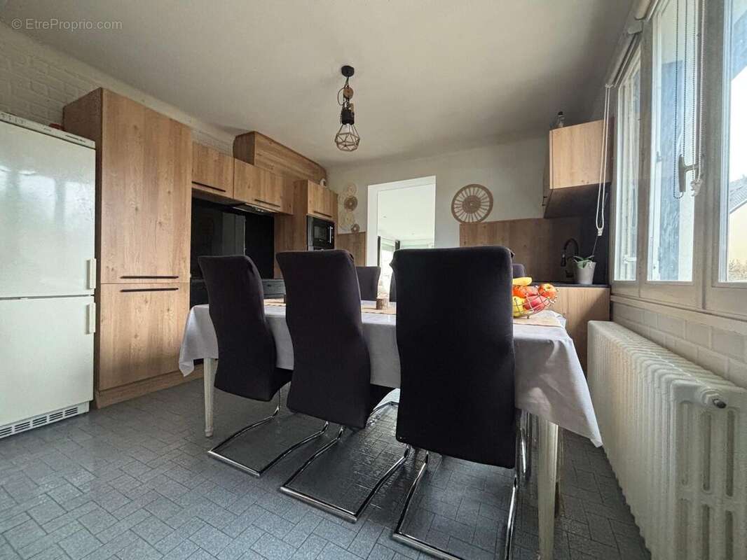 Maison à SAINTRY-SUR-SEINE