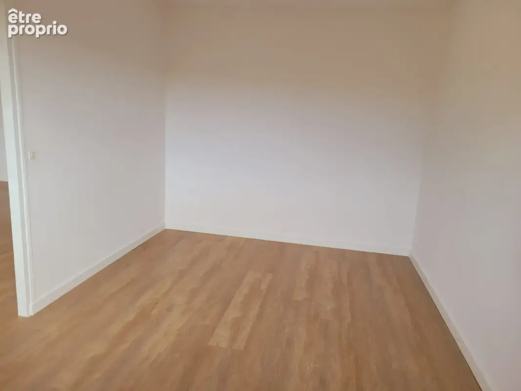 Achetez un appartement rénové de 83 m² avec 2 chambres, possibilité 3 à Louviers