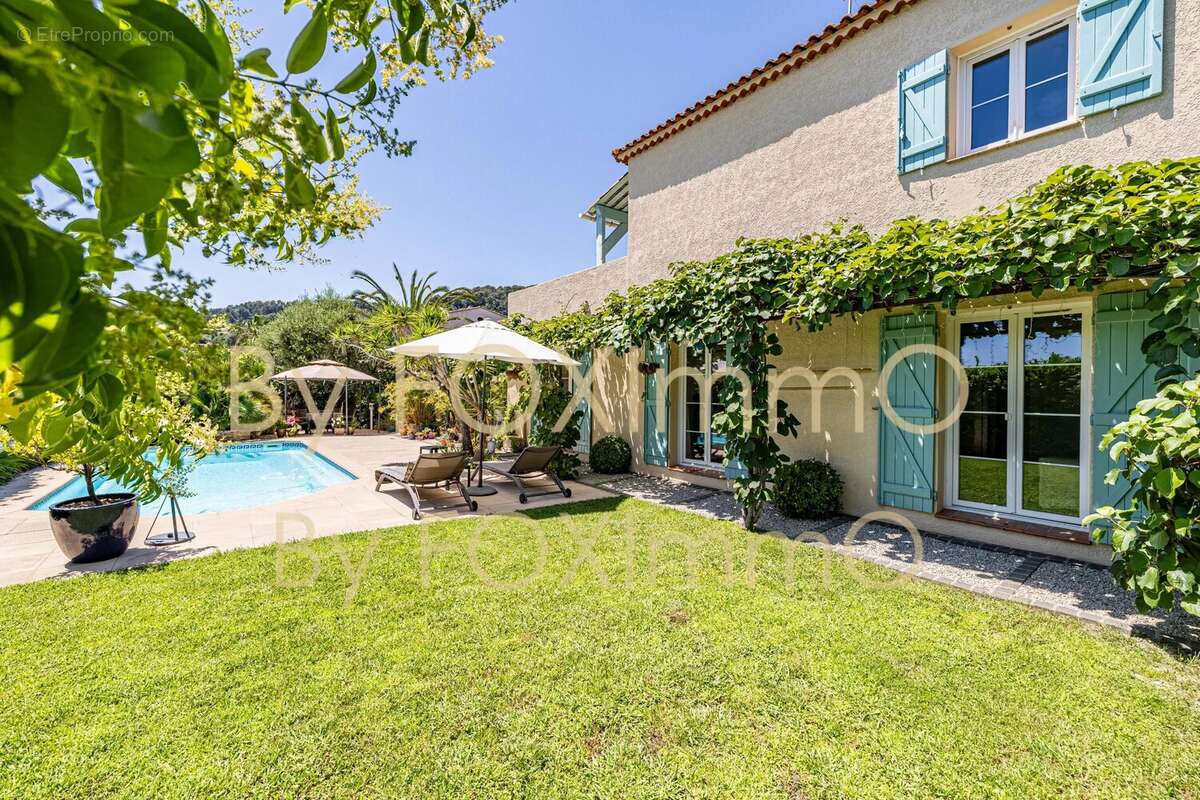 Maison à LA COLLE-SUR-LOUP