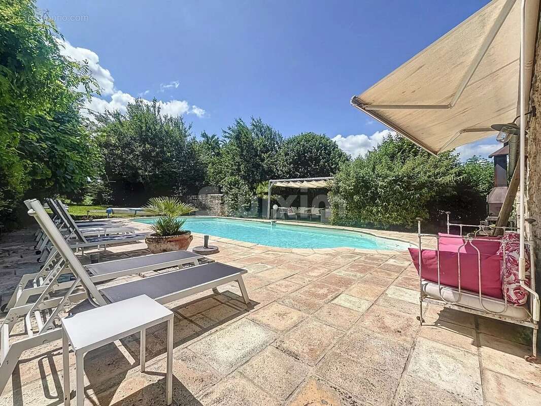 Maison à MONTBELLET