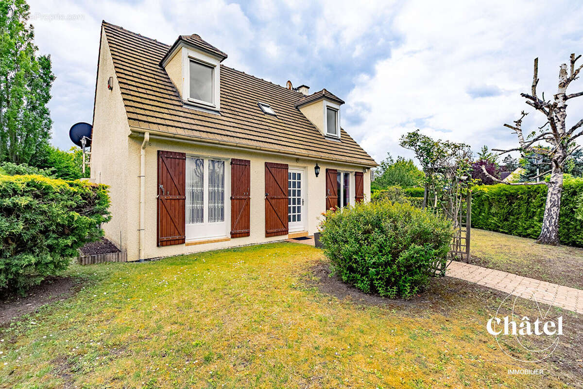Maison à AVILLY-SAINT-LEONARD