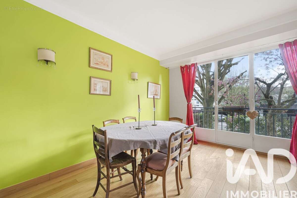 Photo 6 - Appartement à VILLE-D'AVRAY