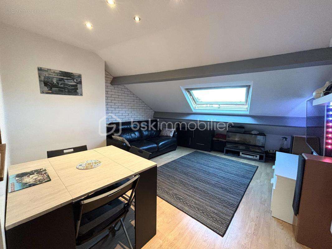 Appartement à LINAS