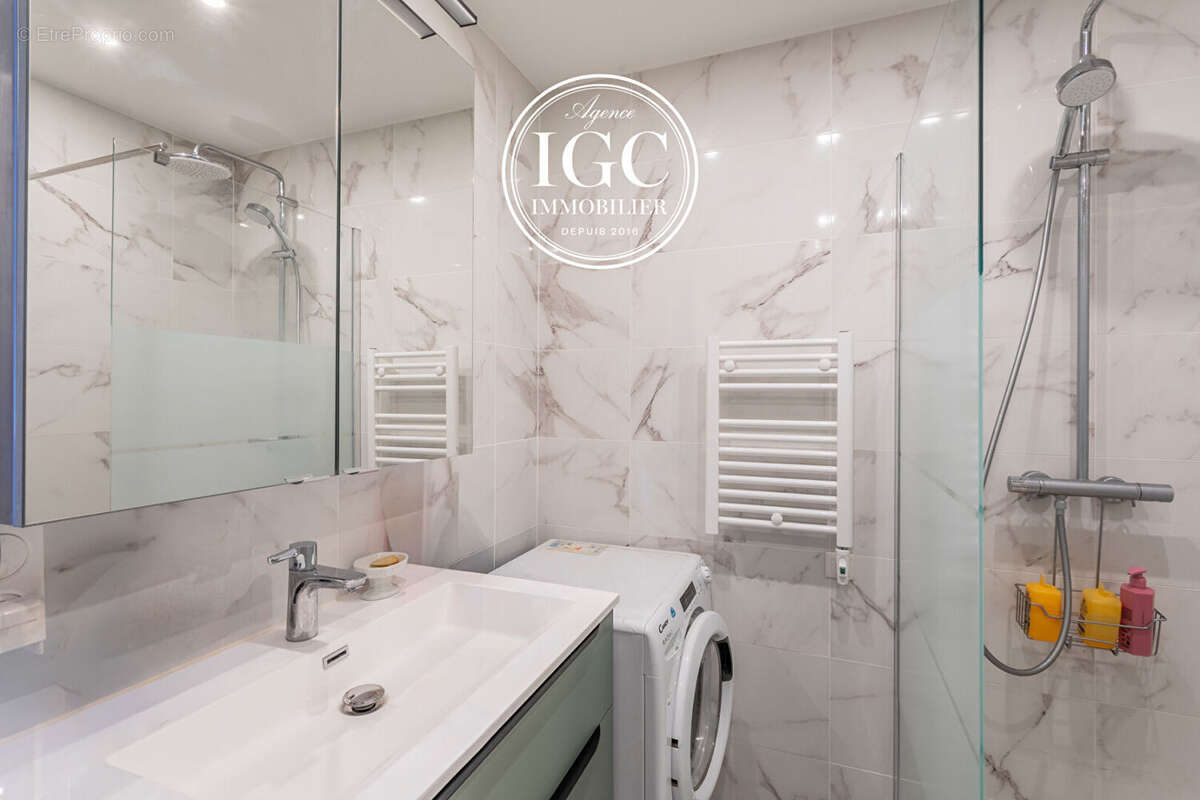 Appartement à CARRY-LE-ROUET