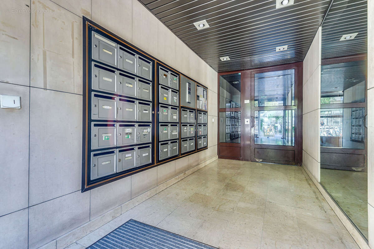 Appartement à PARIS-20E