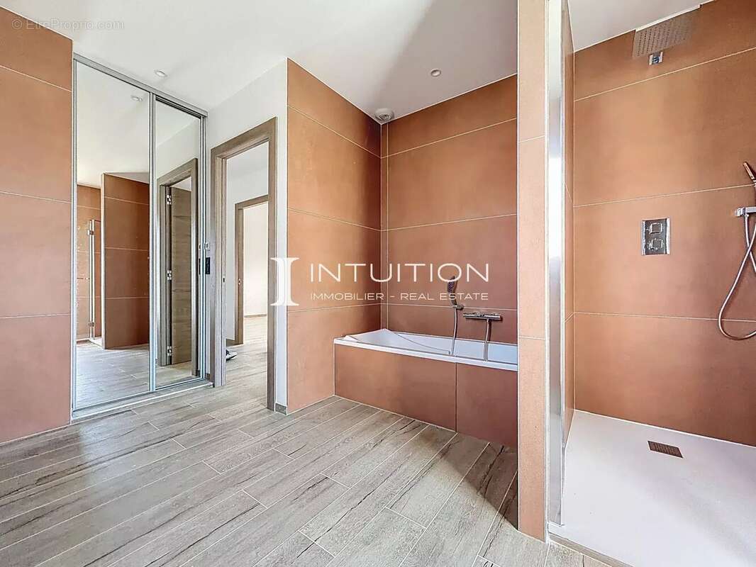 Maison à MOUGINS