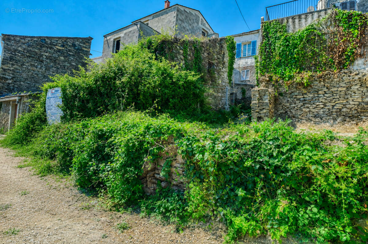 Maison à LURI