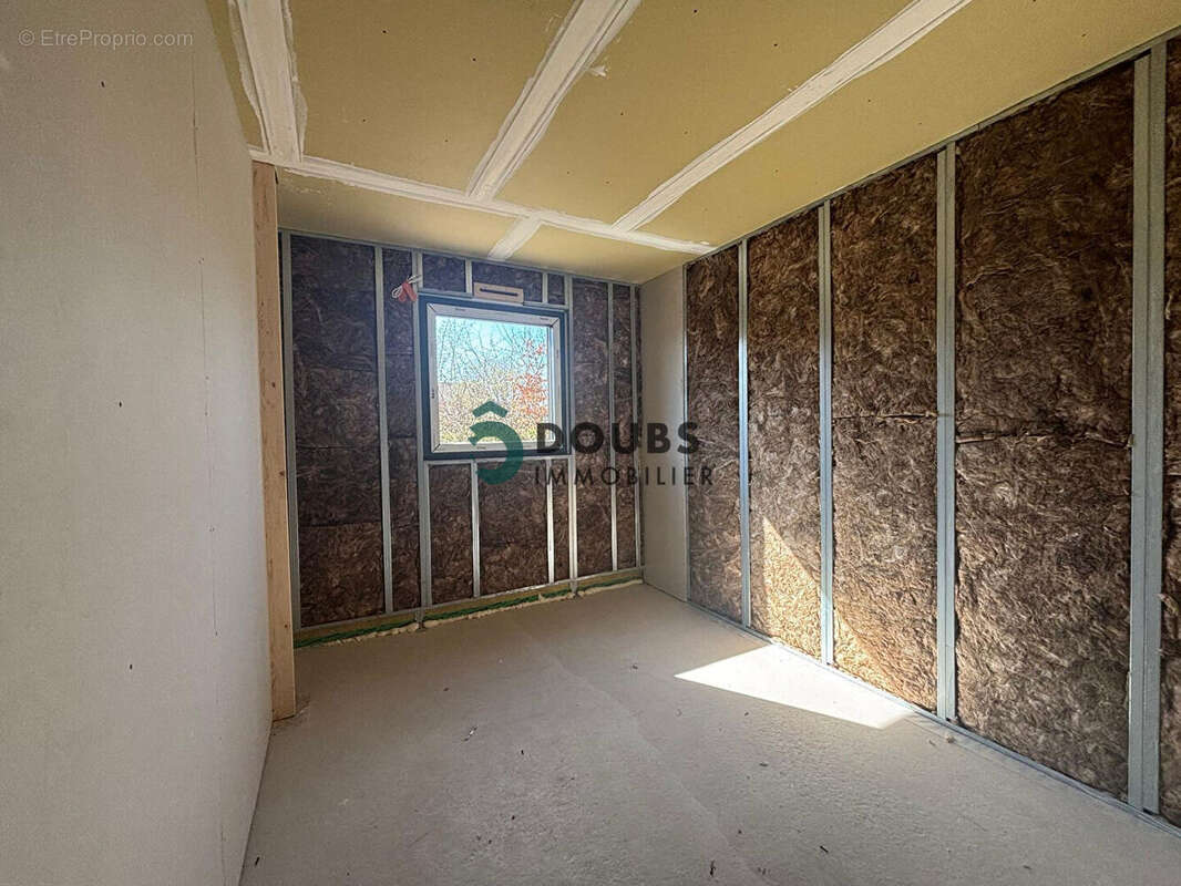 Appartement à FOURNETS-LUISANS