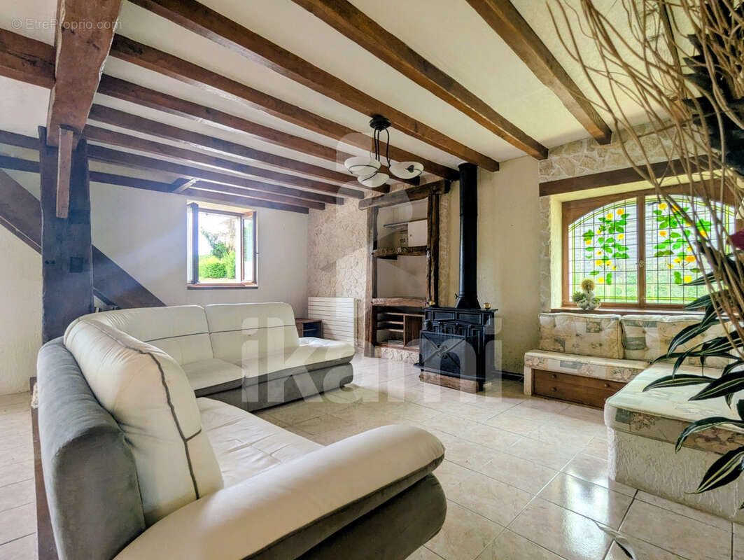 Maison à ANNESSE-ET-BEAULIEU