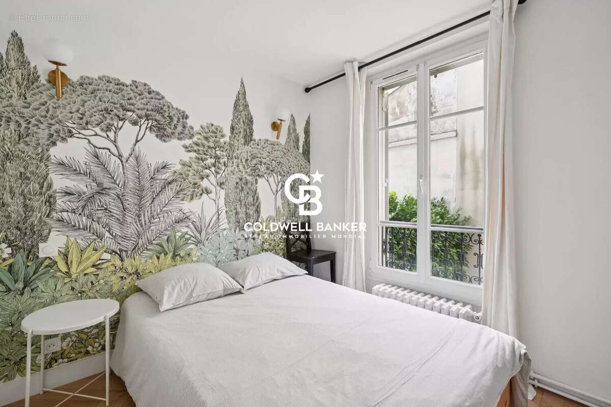 Appartement à PARIS-7E