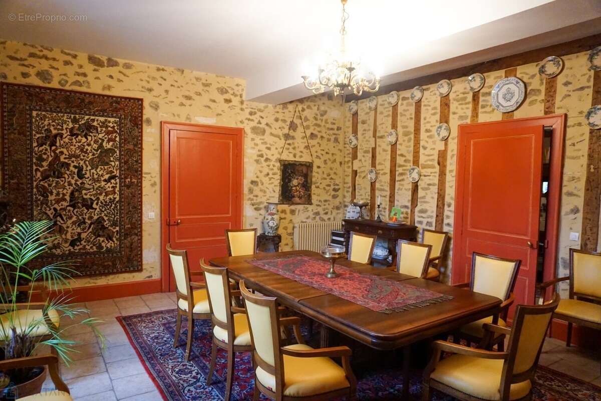Somptueux Hôtel particulier du XIXe siècle, au coeur du parc naturel du Périgord vert. - photo 6