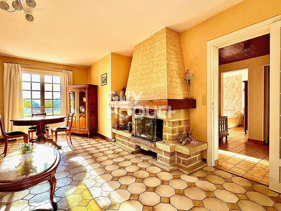 Maison à PONT-L'EVEQUE