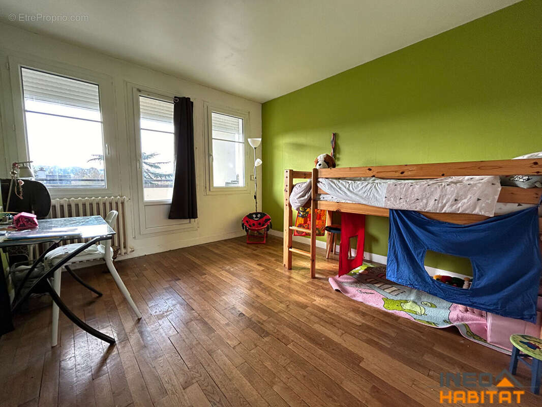 Maison à MONTFORT-SUR-MEU