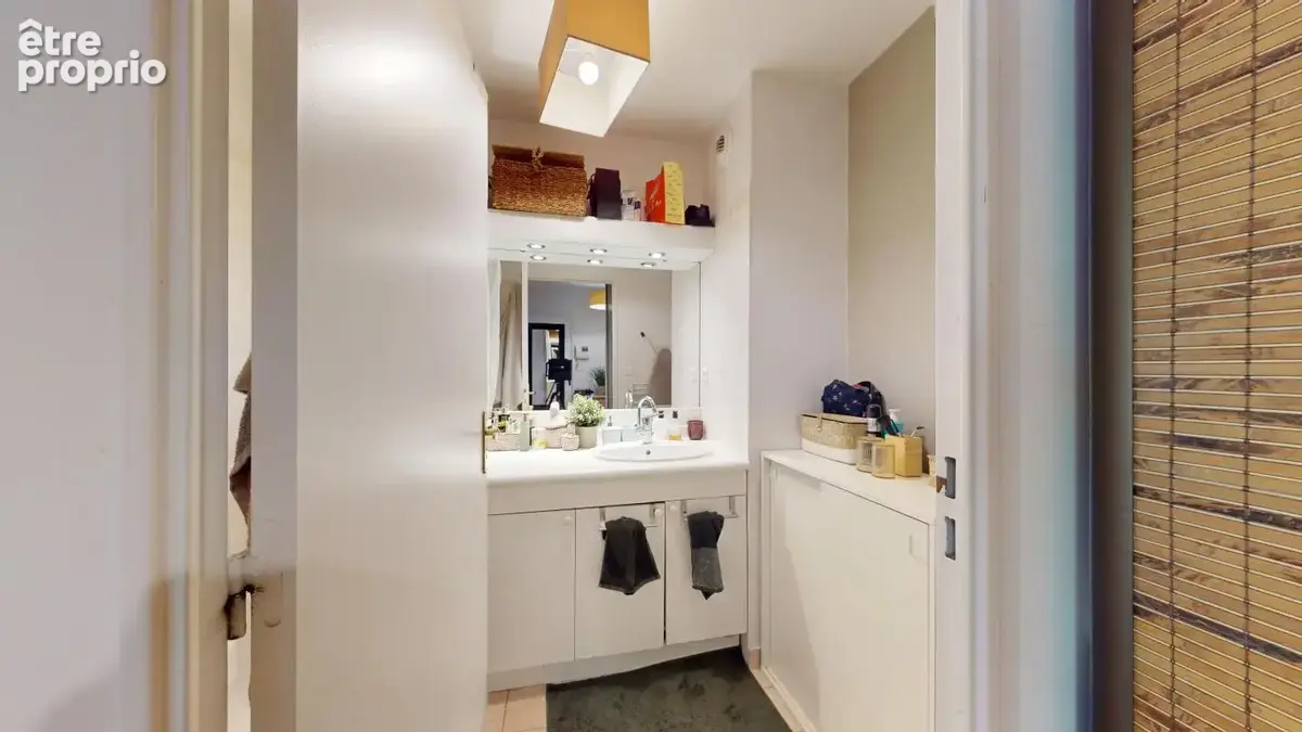 Lyon 4ᵉ – Croix-Rousse  Appartement 2 pièces avec balcon, cave et garage en option ! - photo 9