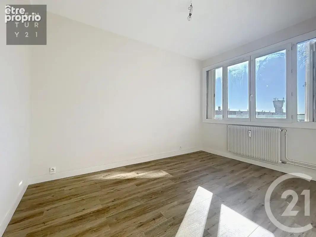 Appartement 4 pièces 81 m² à vendre à Troyes (10000) - photo 8