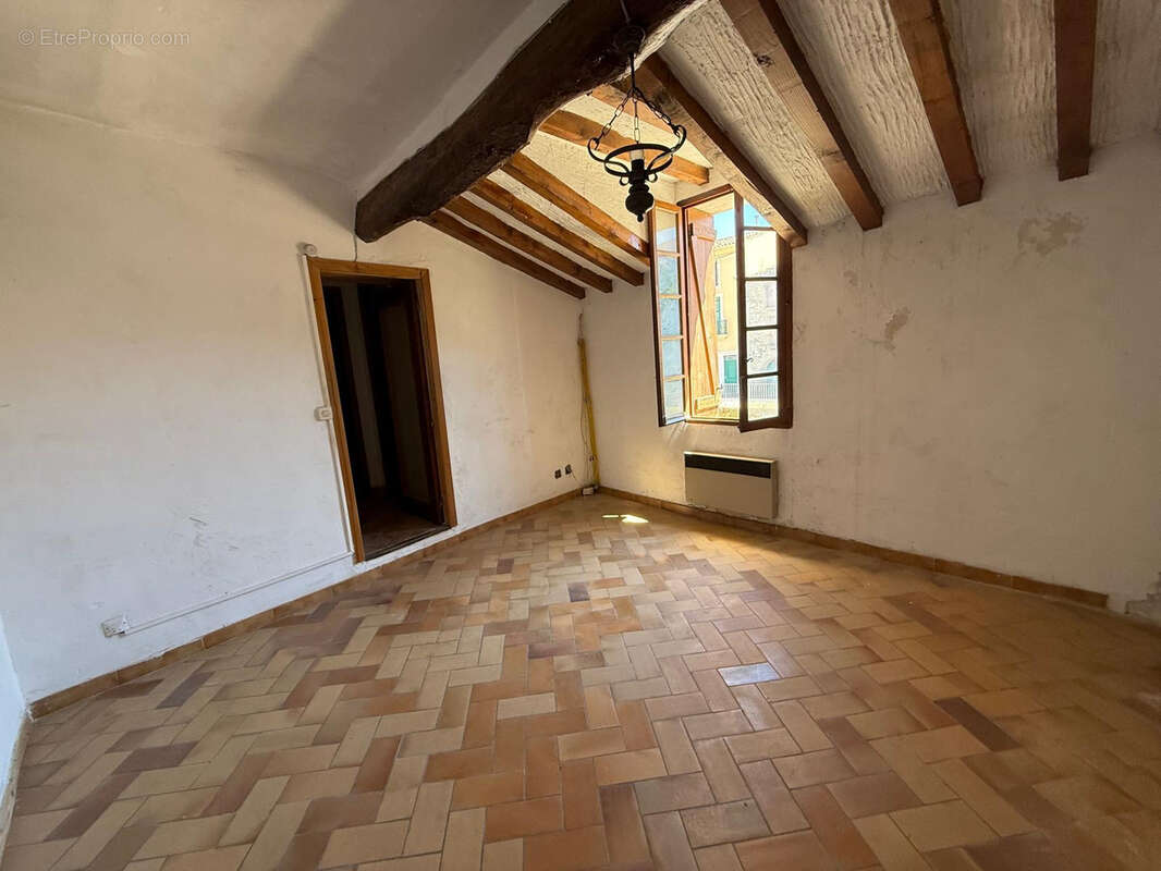 Maison à MONTAGNAC